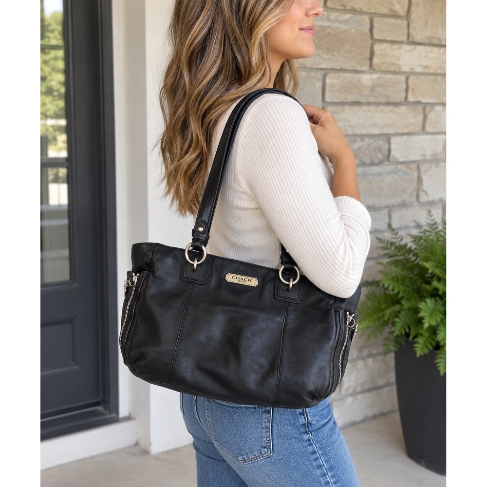 COACH Gallery Black Smooth Leather East West Tote Bag Silver Hardware Flaws